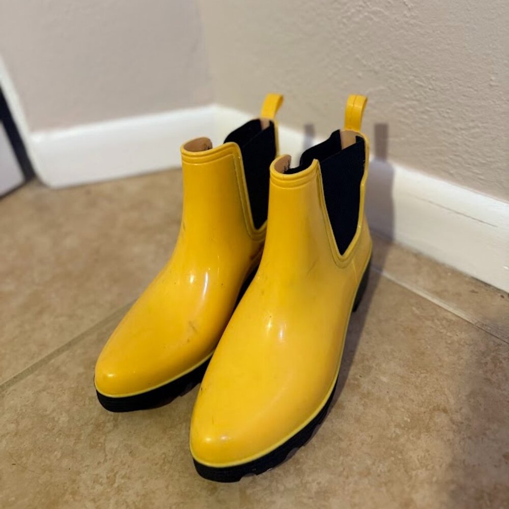 Asgard Women’s Short Rain Boots – Size 8, Yellow (Gently Used, Good Condition)